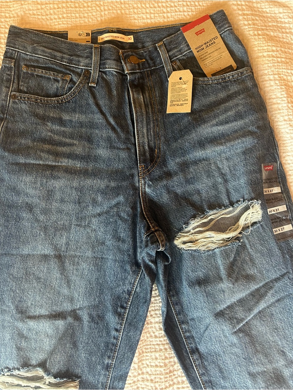 Levi's Women’s Distressed Dark Blue Relaxed High Wasited Jeans - Picture 3 of 5